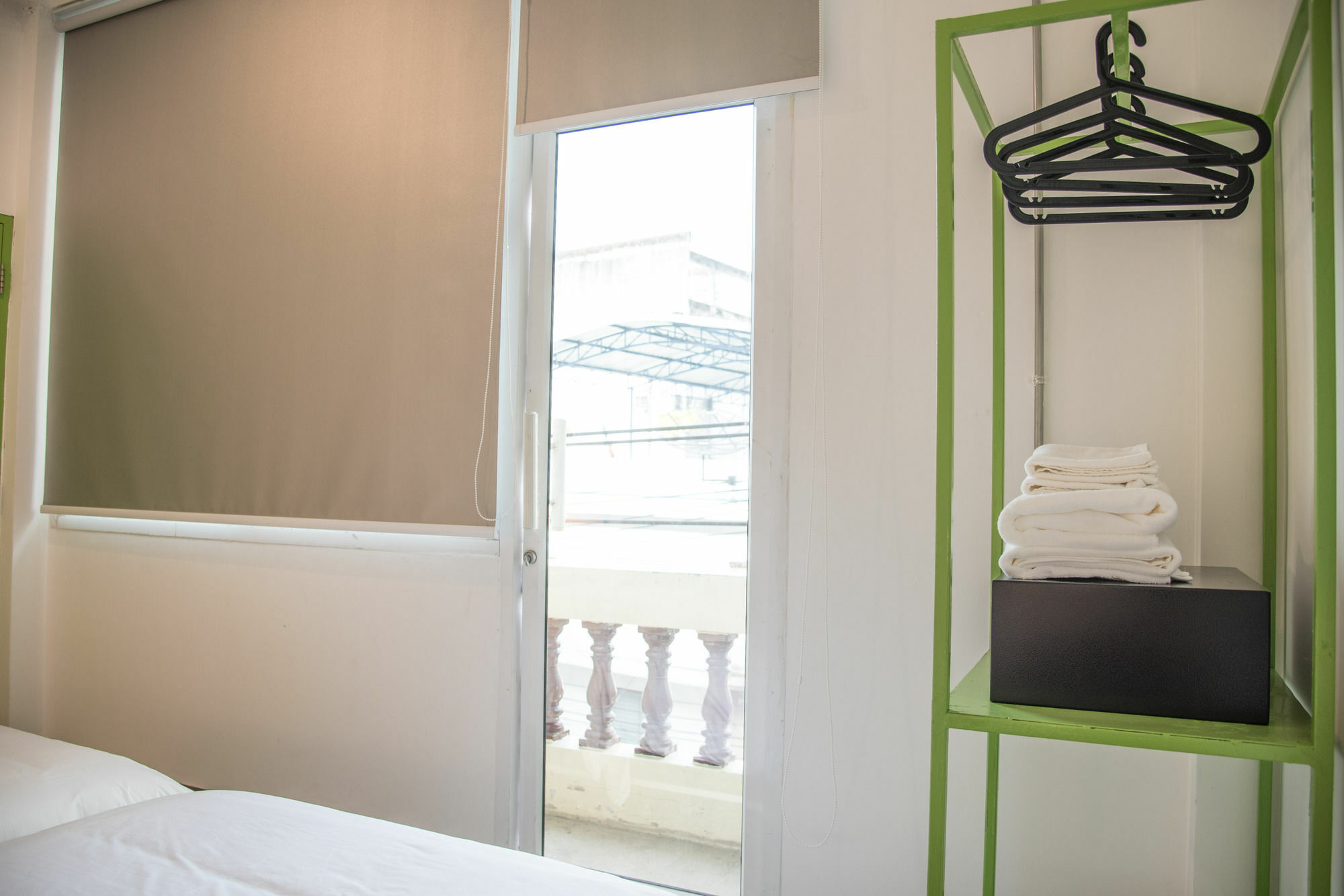 Ostello Bed & Body Bangkok Esterno foto