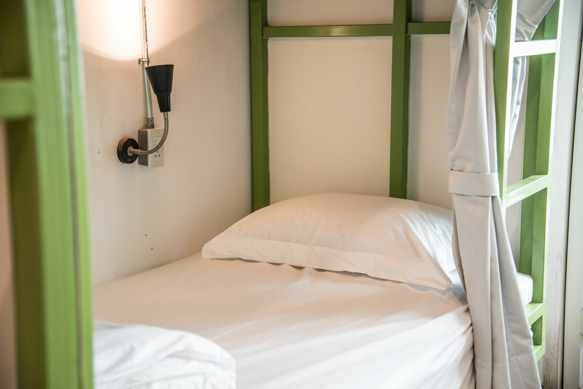 Ostello Bed & Body Bangkok Esterno foto