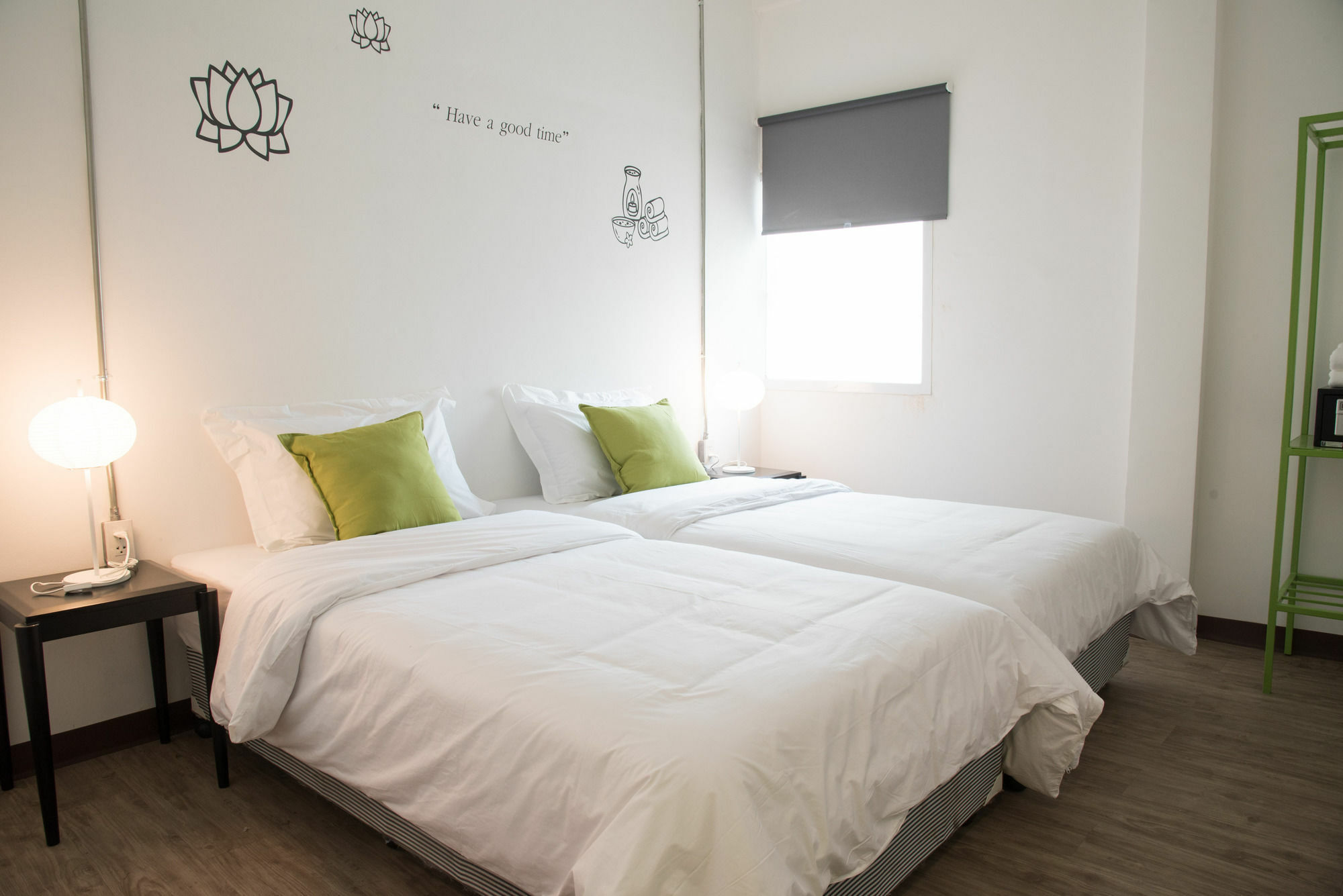 Ostello Bed & Body Bangkok Esterno foto